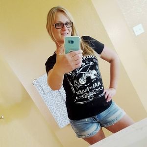 Meet your Posher, Jillian